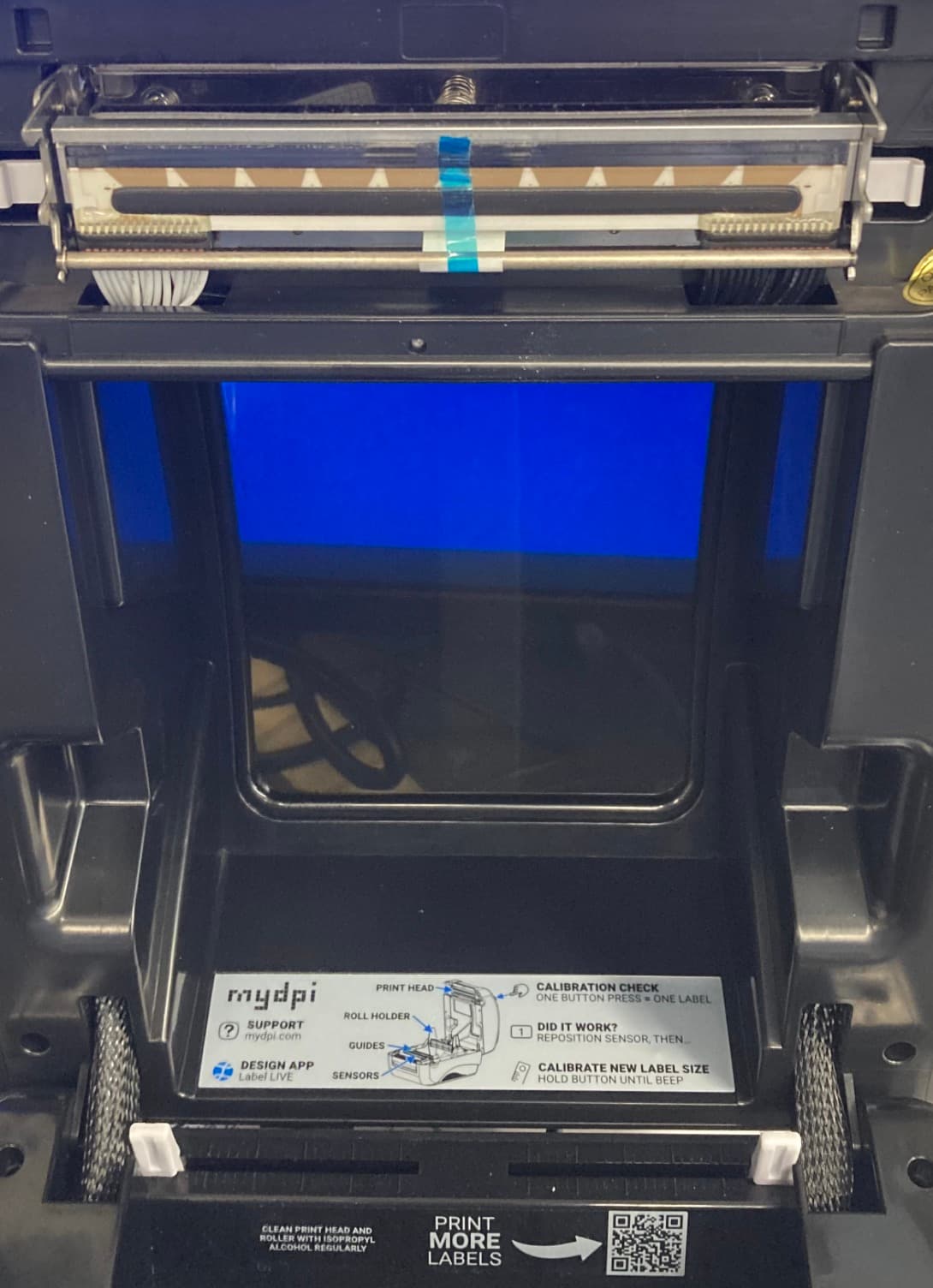 How do I fix white vertical bars or blank labels?